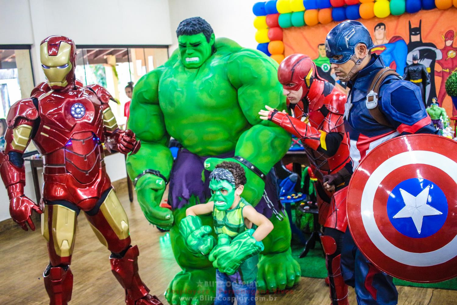 Os Vingadores Personagem Vivo