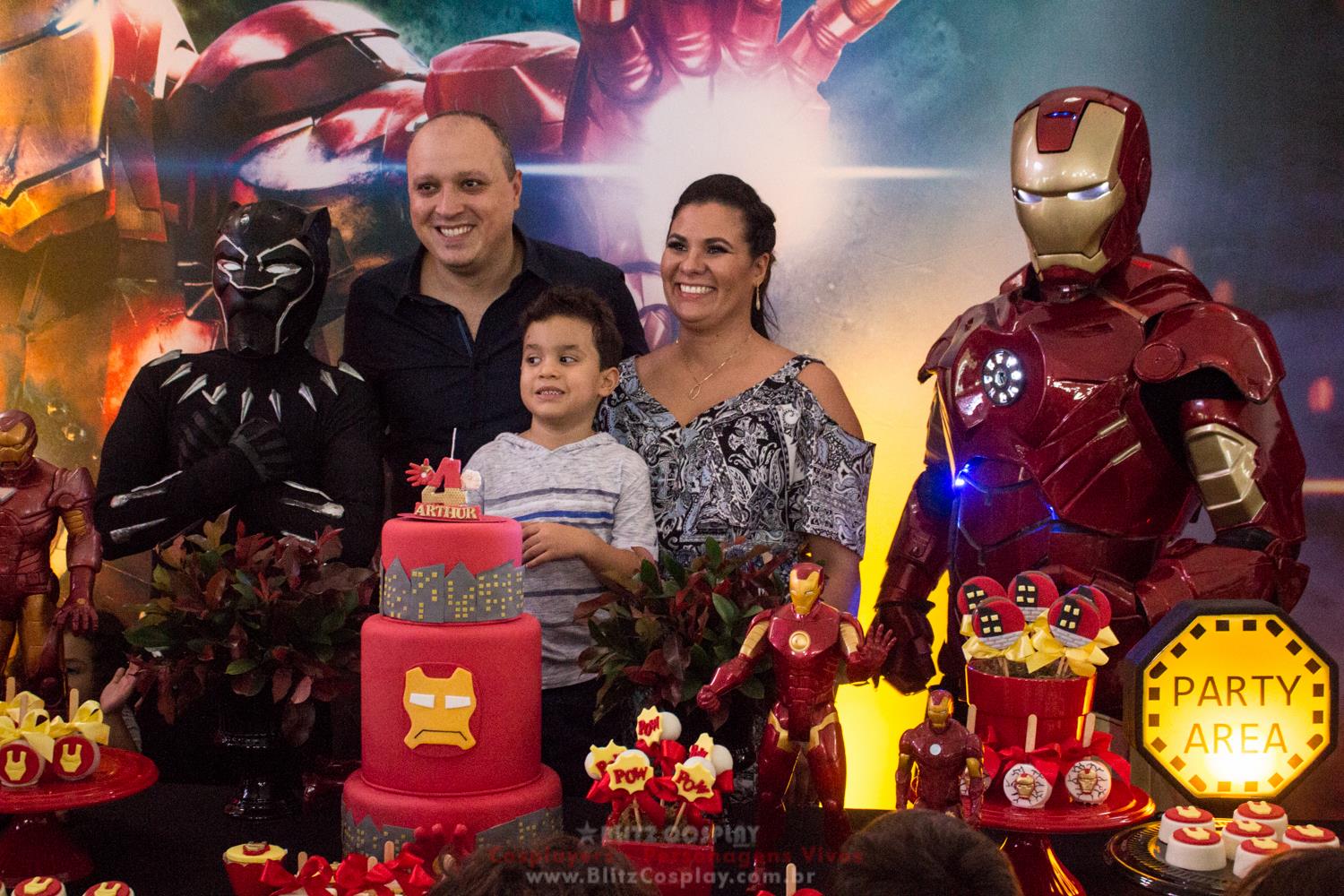 Pantera Homem de Ferro Personagem Vivo .