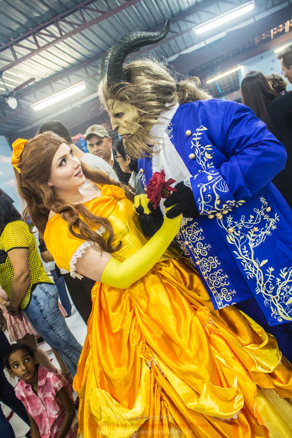 A Bela e a Fera Personagem Vivo Para Festas.