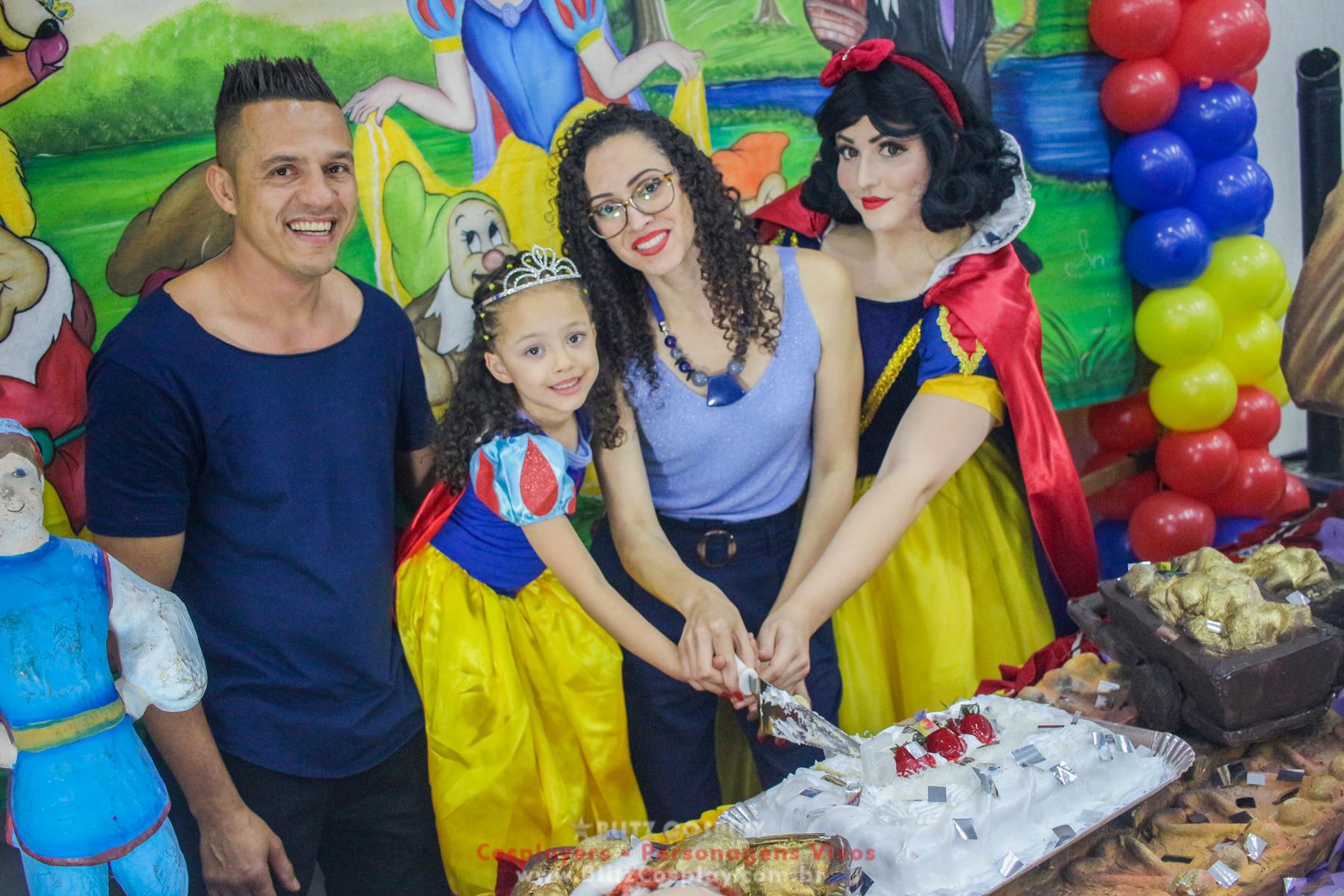 Branca de Neve Personagem Vivo Para Festas.