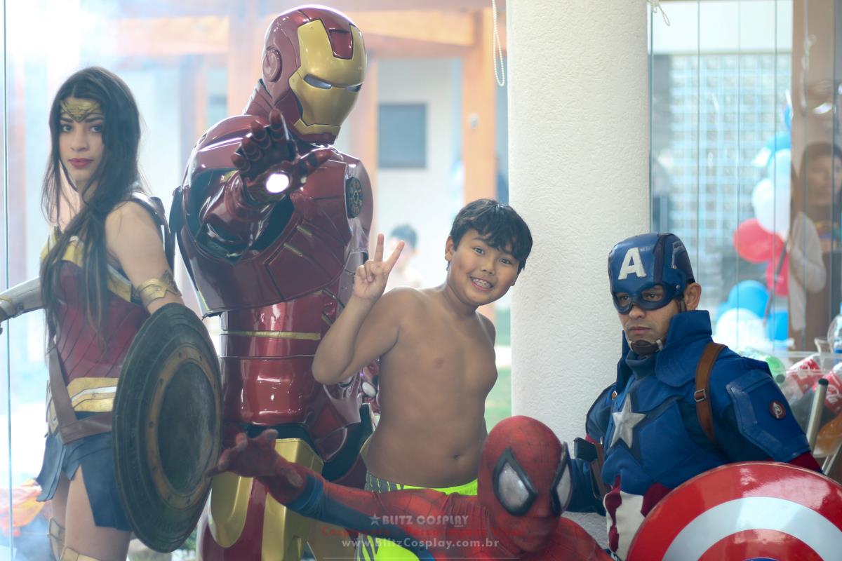 Mulher Maravilha personagem vivo