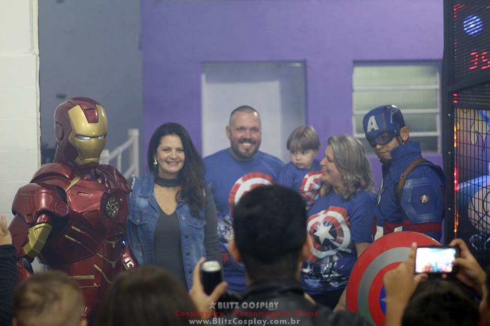 Homem de Ferro personagem vivo