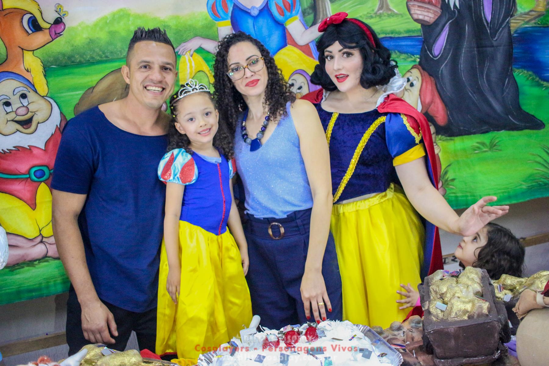 Branca de Neve Personagem Vivo Para Festas.