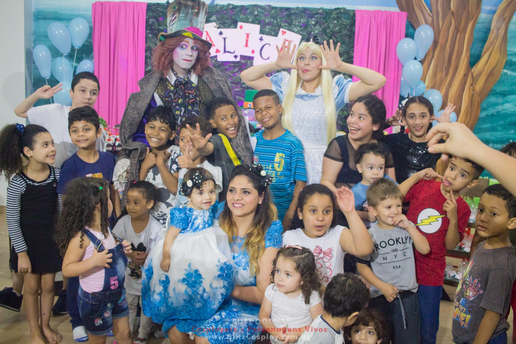 Alice personagens vivos para festas e aniversários 