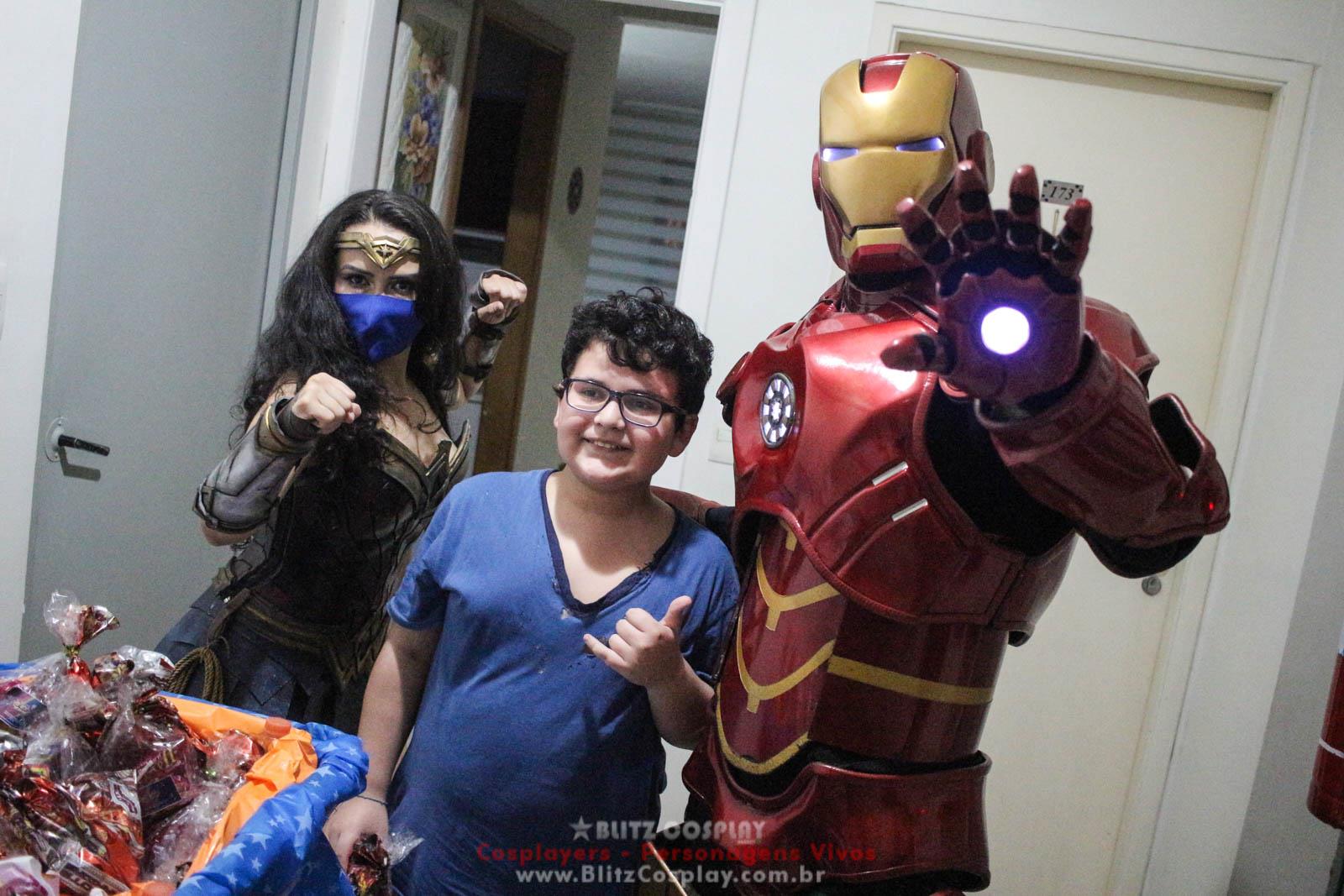 Homem de Ferro e Mulher Maravilha Personagem Vivo Para Festas e Eventos.