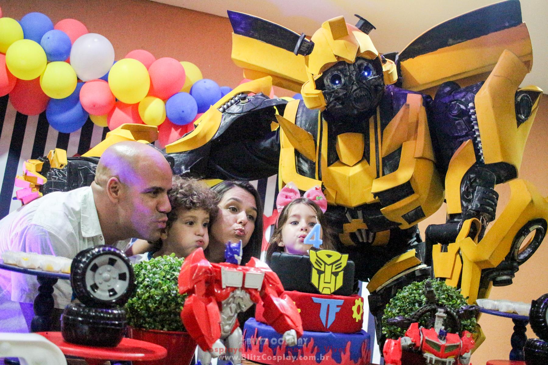 Personagem vivo Bumblebee para festas