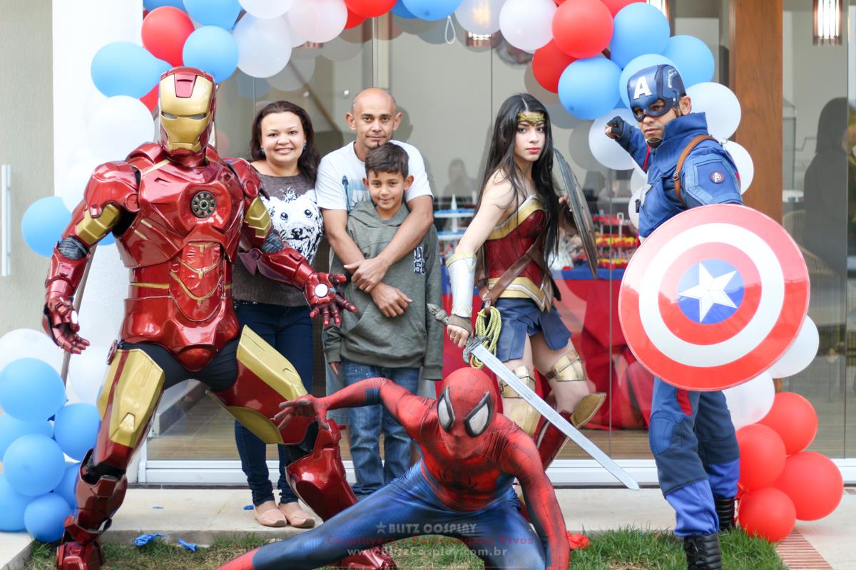 Mulher Maravilha personagem vivo