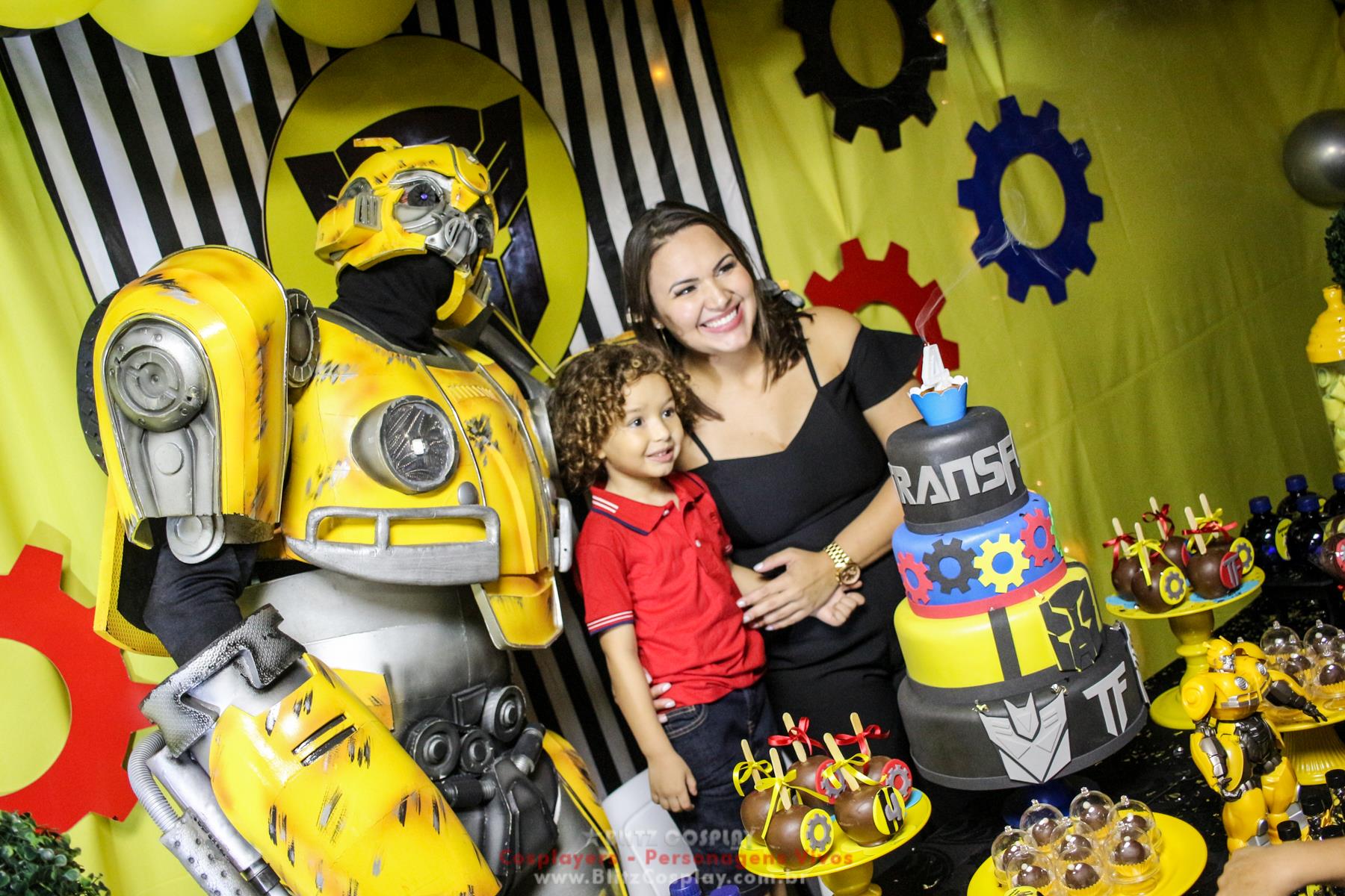 Bumblebee Transformers personagem vivo 