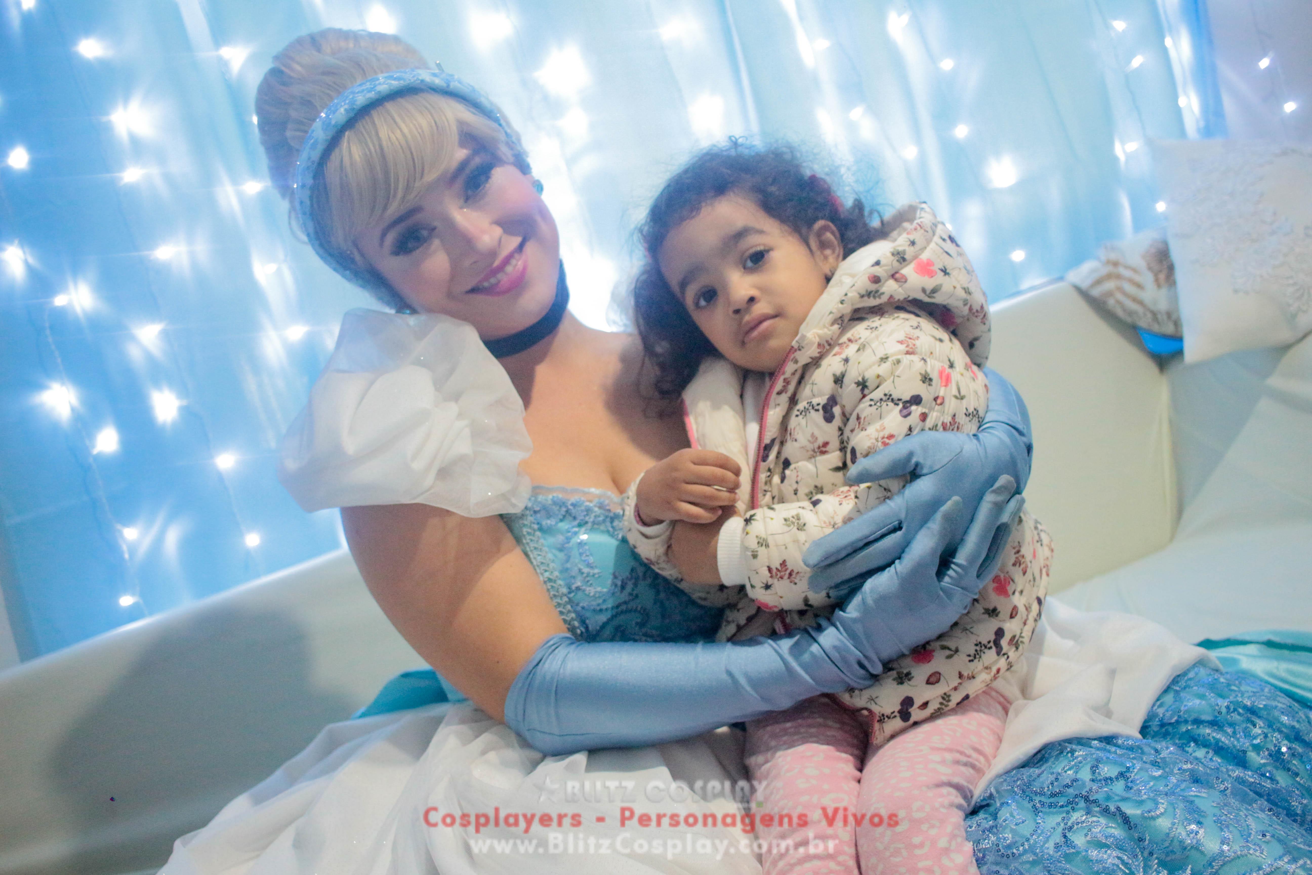 Cinderela Personagem Vivo Para Festa e Eventos.