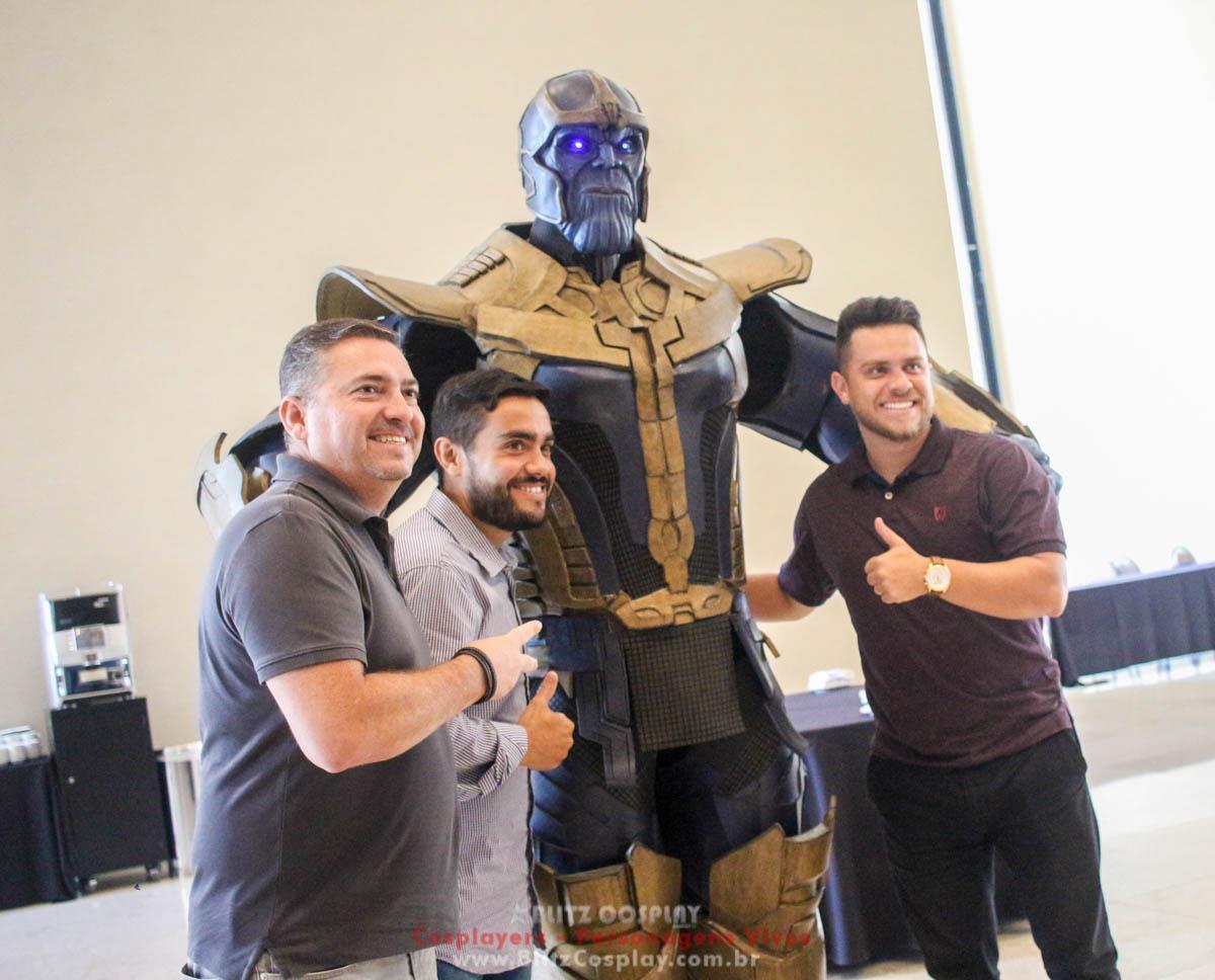 Thanos Personagem Vivo Para Festas.