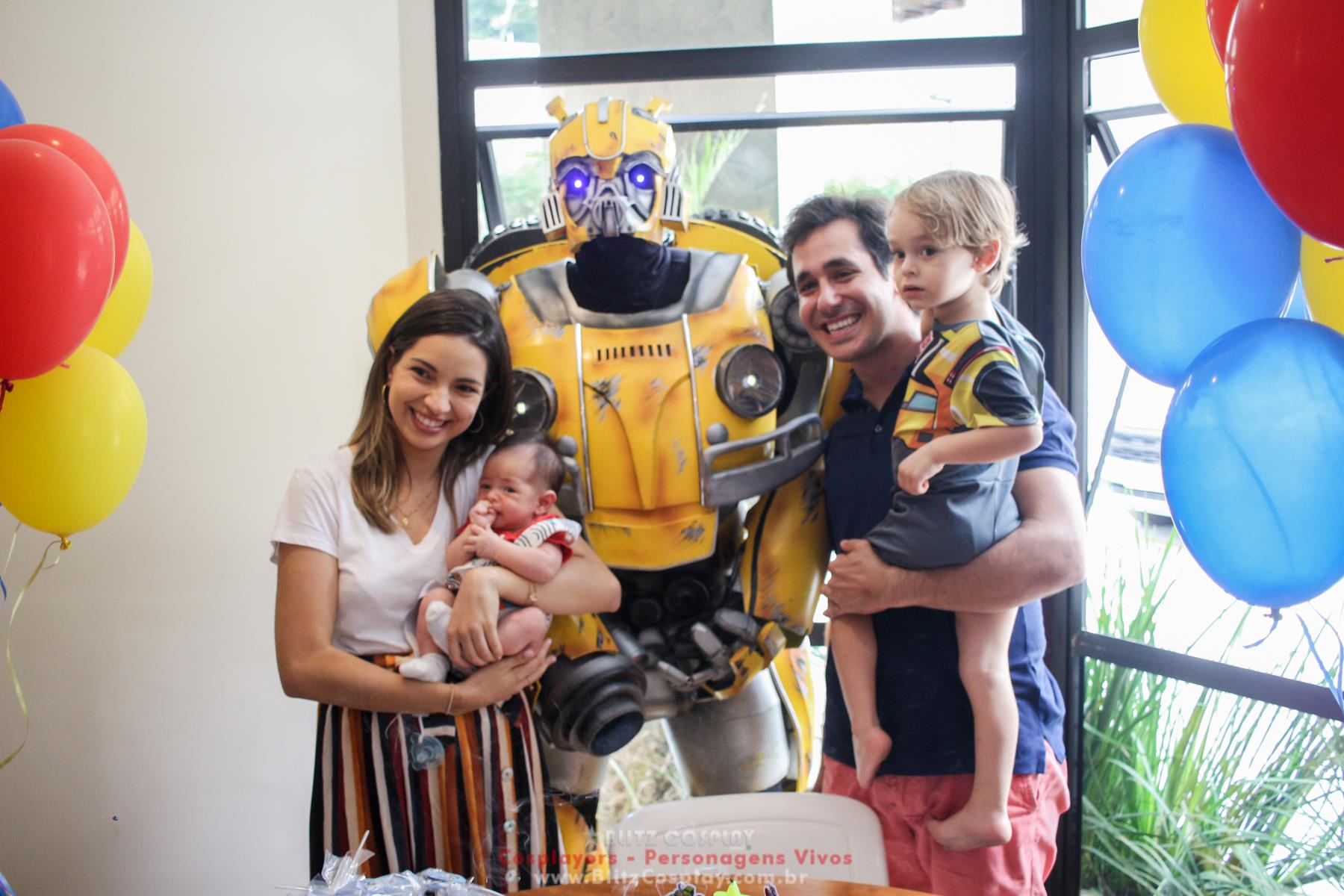 Bumblebee personagem vivo Transformers