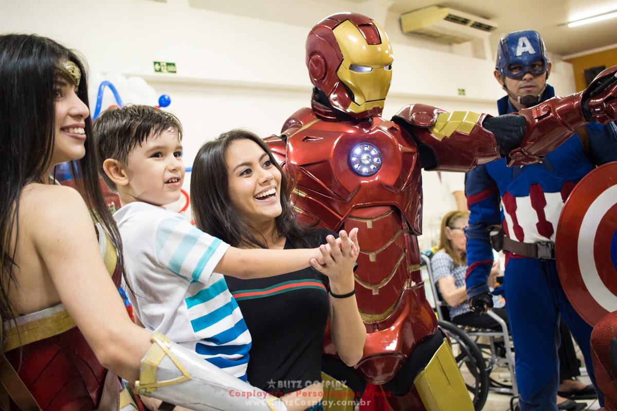 Os Vingadores Personagens vivos