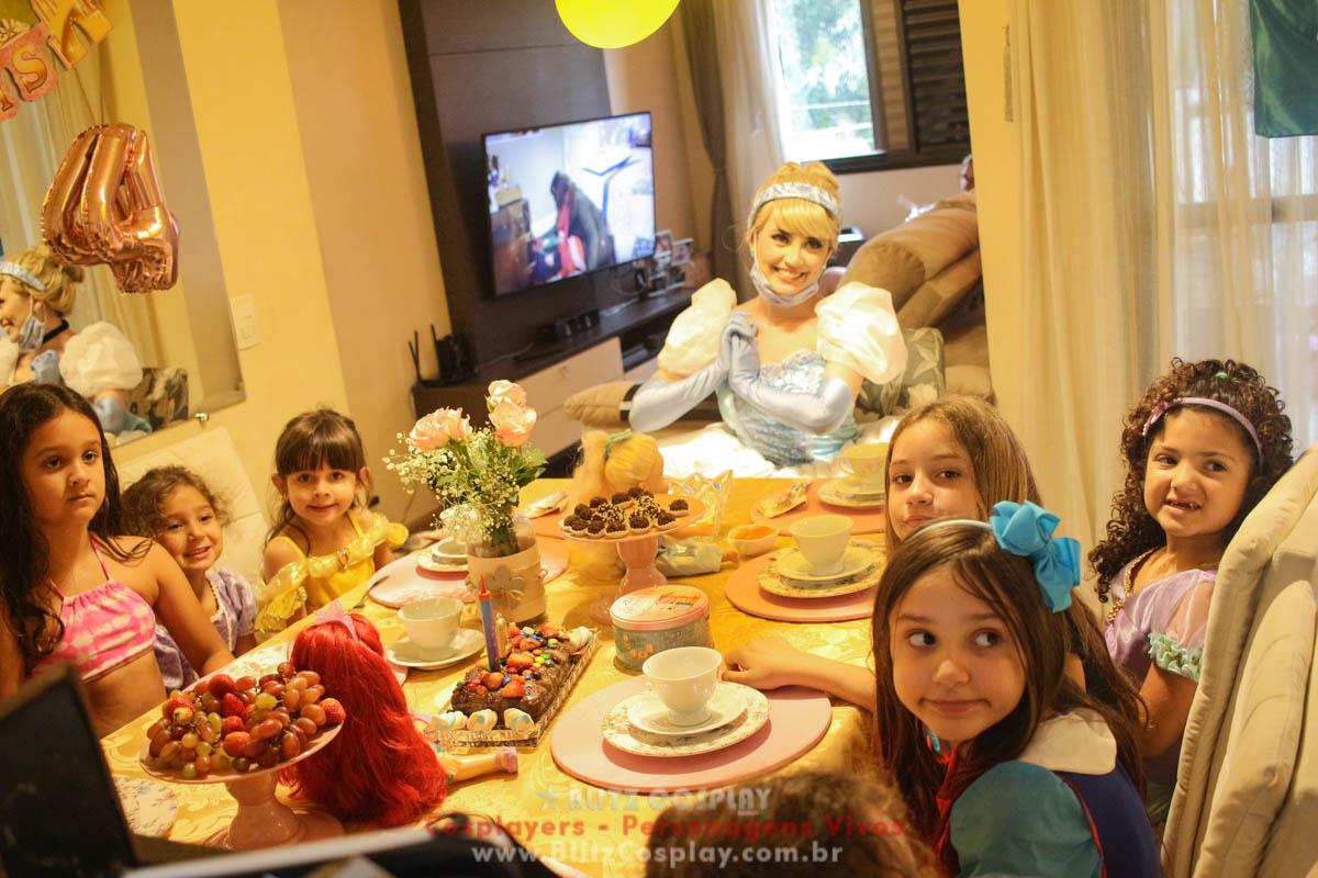 Cinderela Personagem Vivo Para Festa e Eventos.