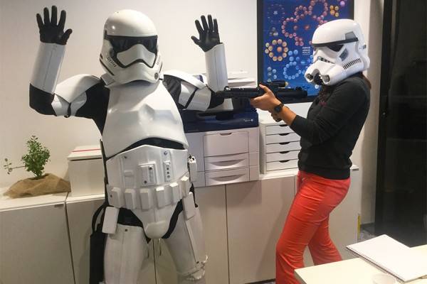 Contratar cosplay Rey para eventos e festas infantis Contratar cosplay Rey para eventos e festas infantis