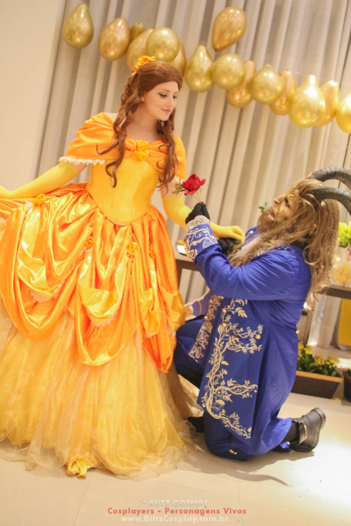 Contratar Fera Debutante Contratar Fera Debutante