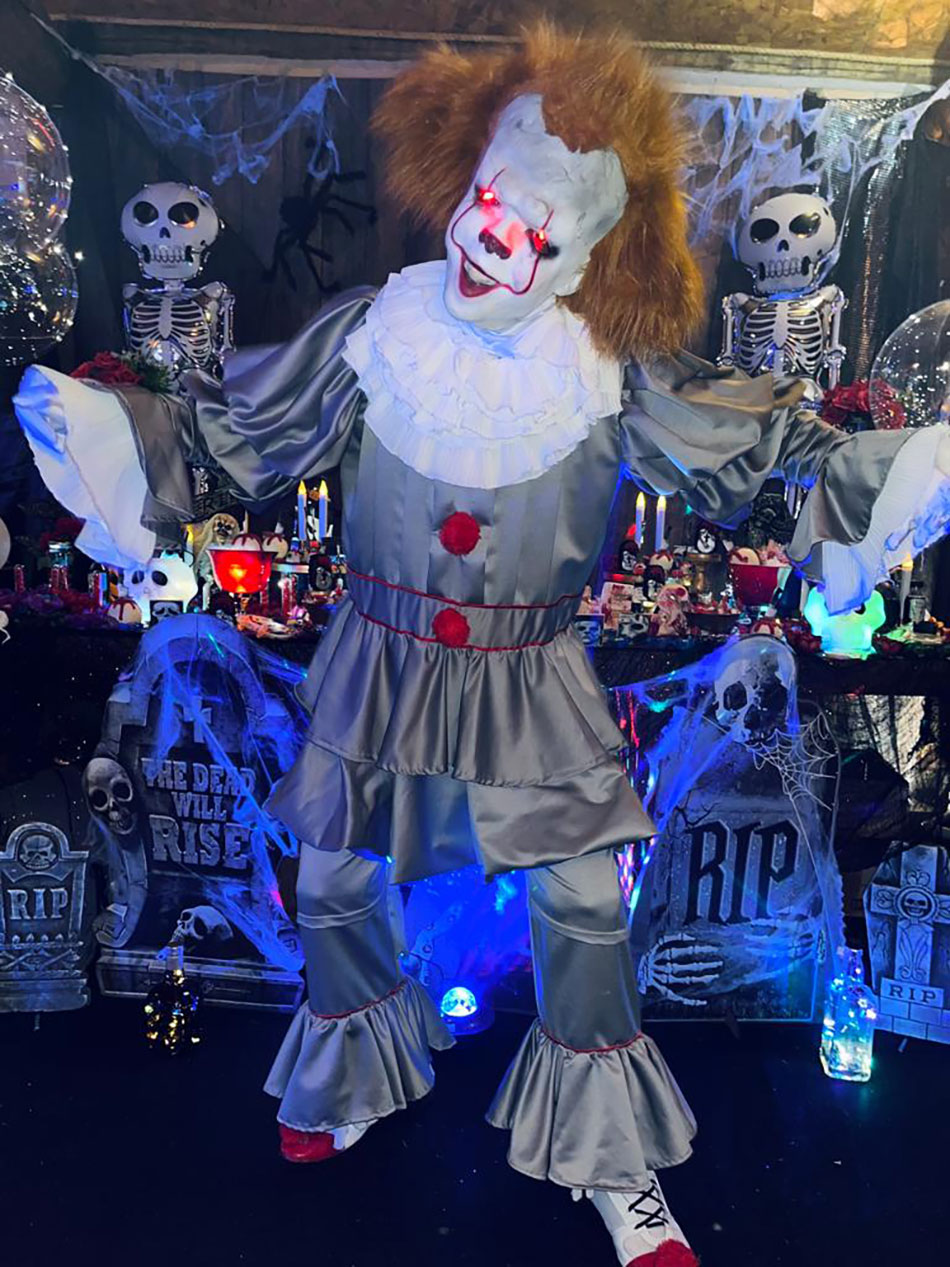 Contratar It a Coisa, Pennywise Personagem Vivo para Eventos Contratar It a Coisa, Pennywise Personagem Vivo para Eventos