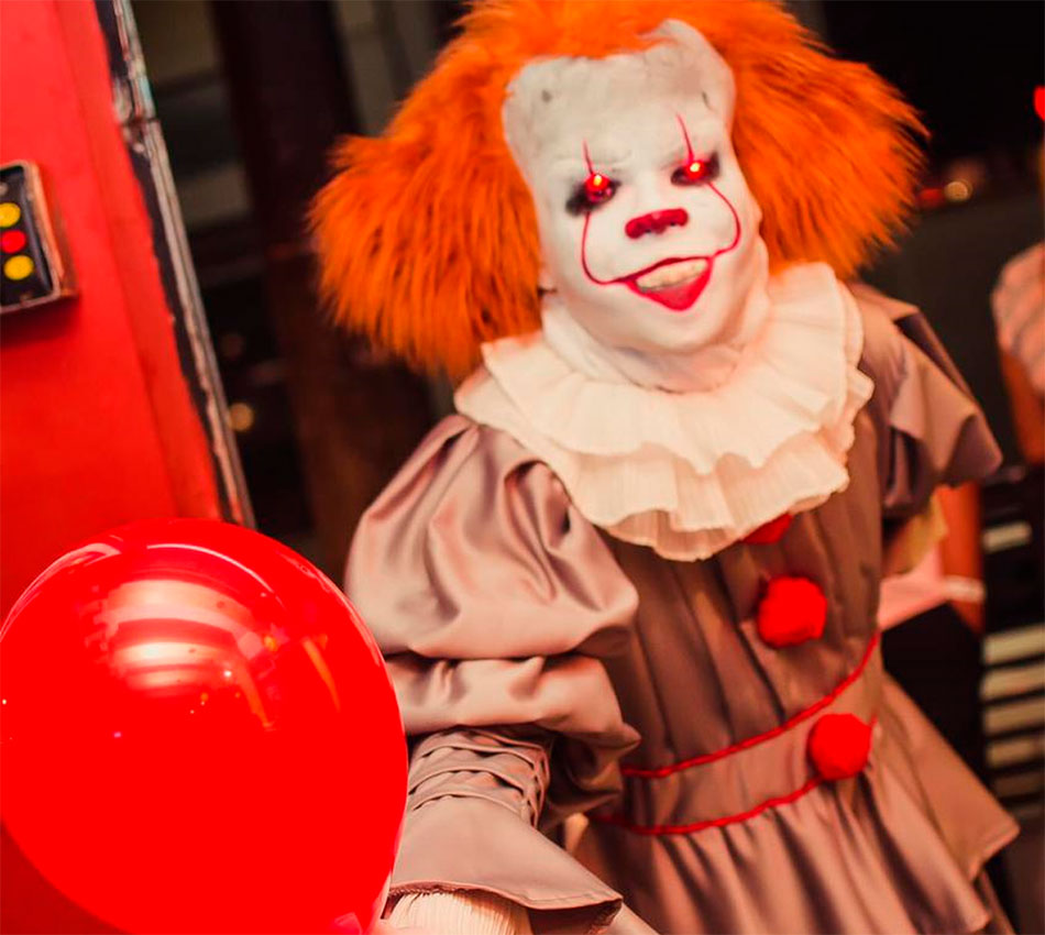 Contratar Pennywise Personagem Vivo Contratar Pennywise Personagem Vivo