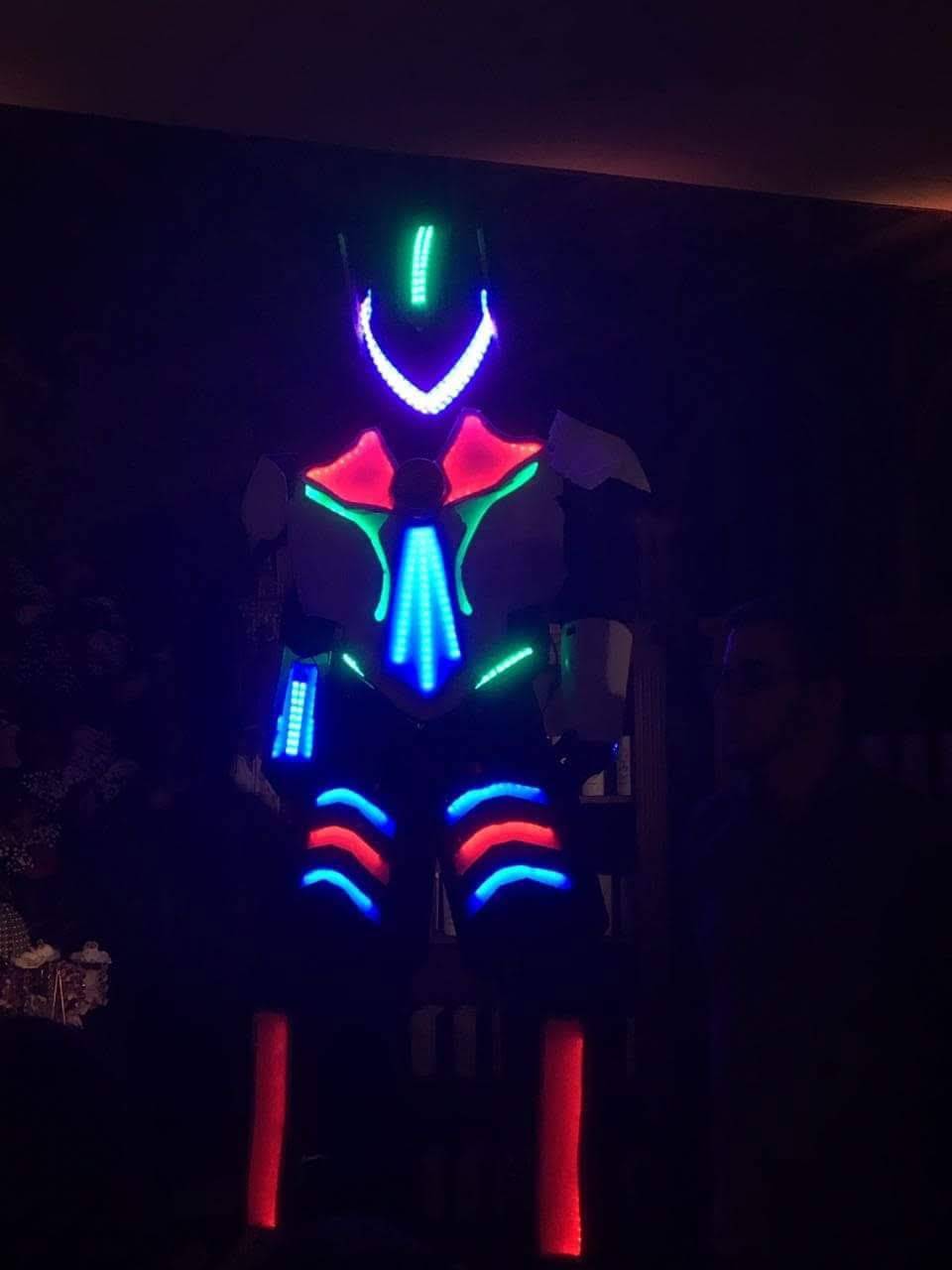 Contratar Robô Grande de Led em SP Contratar Robô Grande de Led em SP