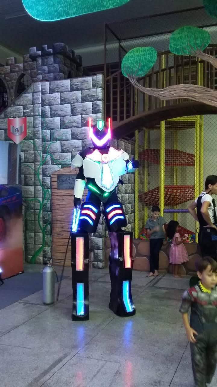 Contratar Robô Grande de Led em SP Contratar Robô Grande de Led em SP