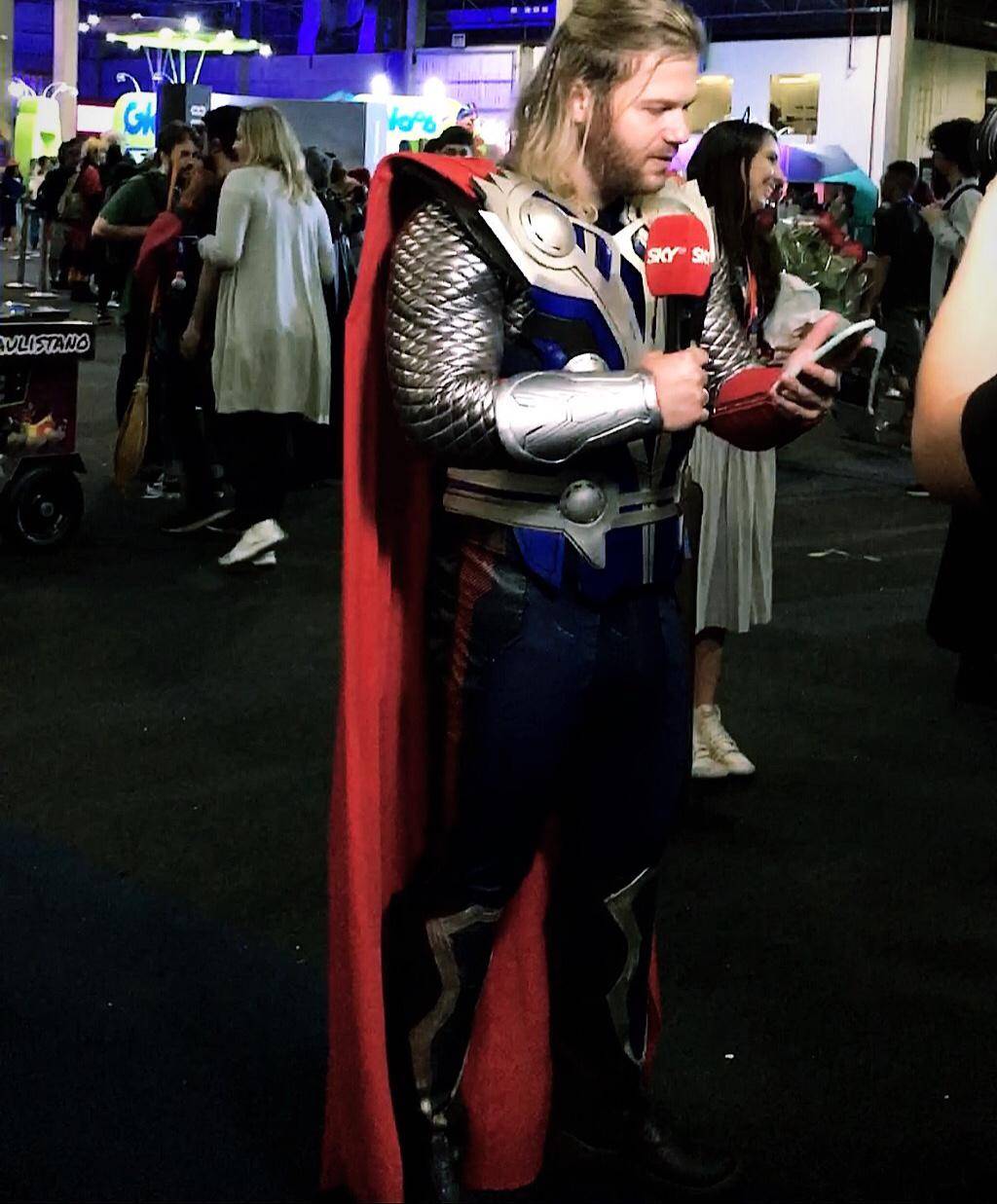  Contratar Thor Personagem Vivo