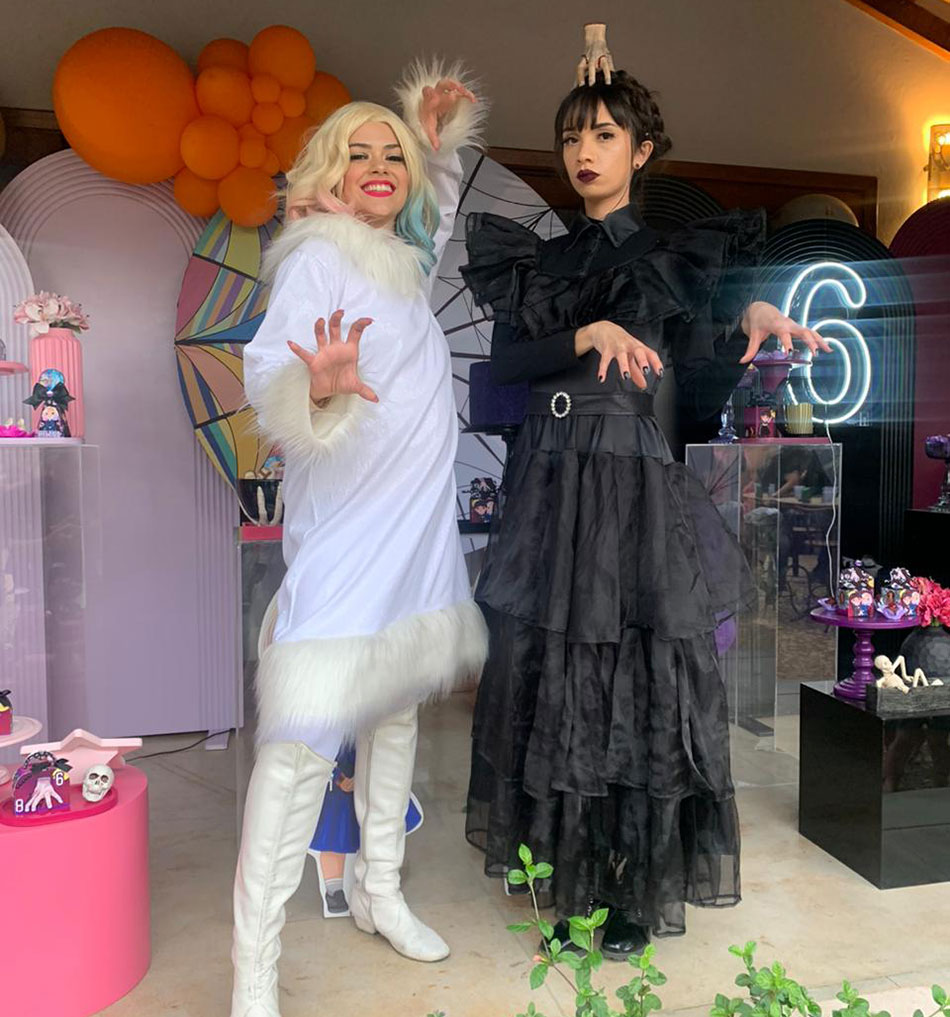 Contratar Wandinha Personagem Vivo