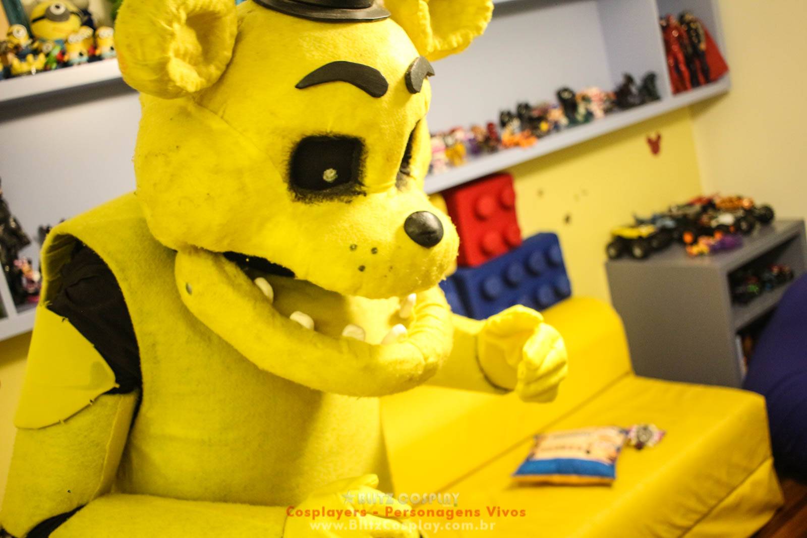 Golden Freddy Personagem Vivo FNAF Golden Freddy Personagem Vivo FNAF