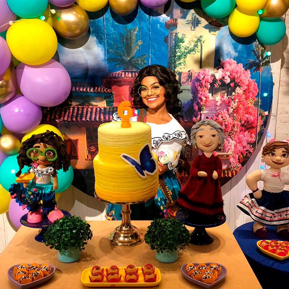 Mirabel Personagem Vivo para Festas e Eventos Mirabel Personagem Vivo para Festas e Eventos